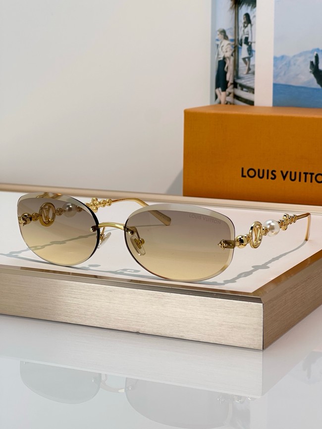 Louis Vuitton Sunglasses 260517-12
